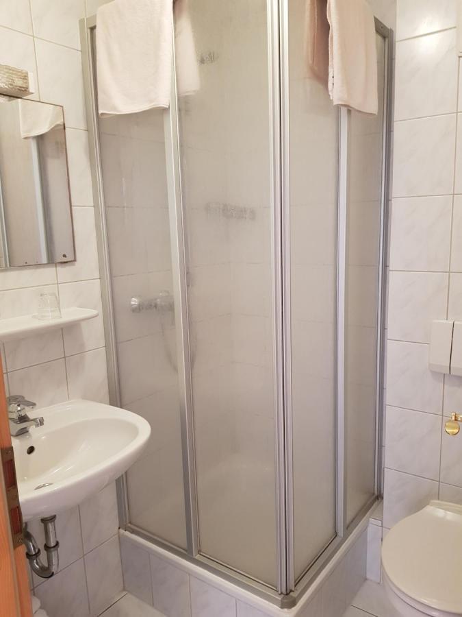 Duschlwirt Hotel Ampfing Bagian luar foto